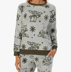 Star Wars The Mandalorian Grogu Baby Yoda XL Green Plush Pajama Set W/ P…